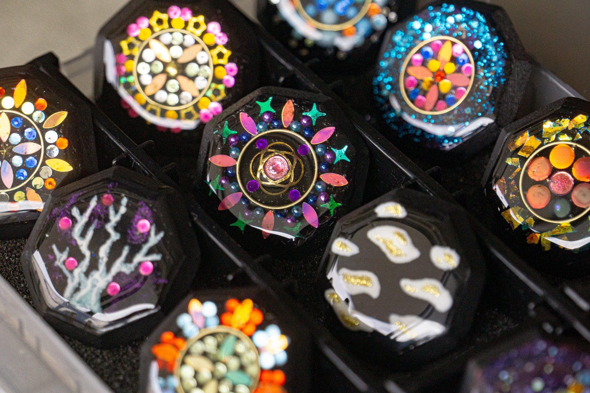 マイ・ベーゴマを作って世代を超えた真剣勝負!(午前:ベーゴマ作り)