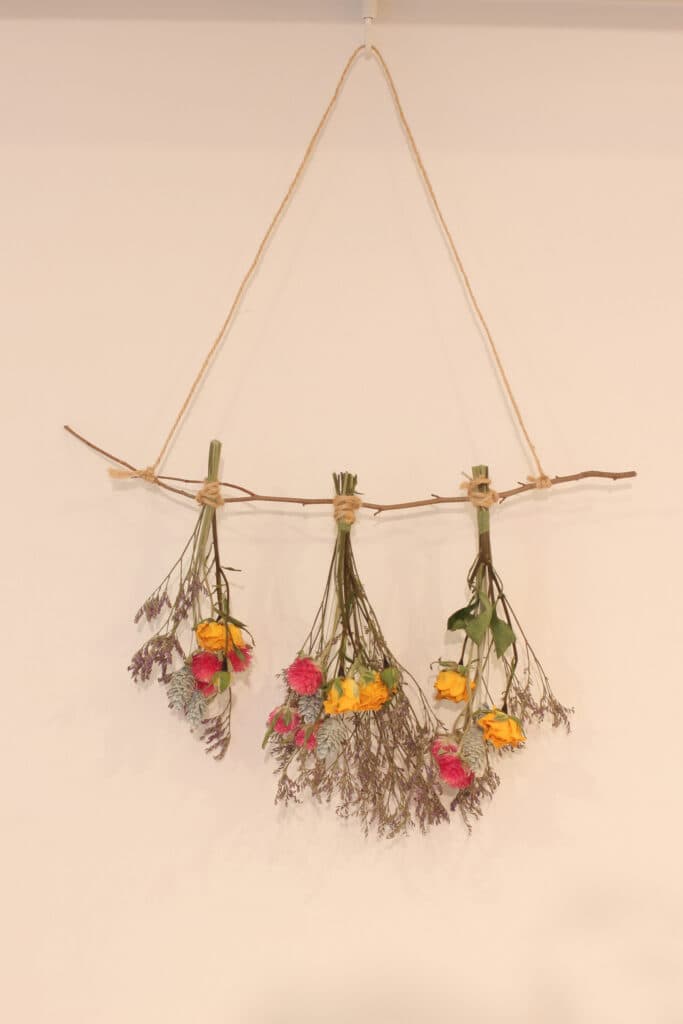 親子でドライフラワーのミニブーケ壁飾りに挑戦!